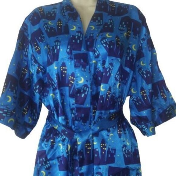 Vintage Miss Fifi Cityscape at Night Graphic Satin Robe - Picture 3 of 6